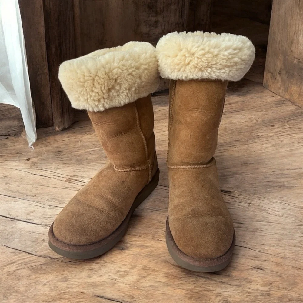 UGG Women's Classic Tall Winter Boot Size 6 - Chestnut Brown